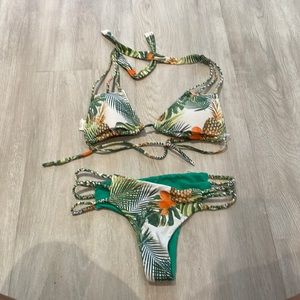 San Lorenzo pineapple palm bikini